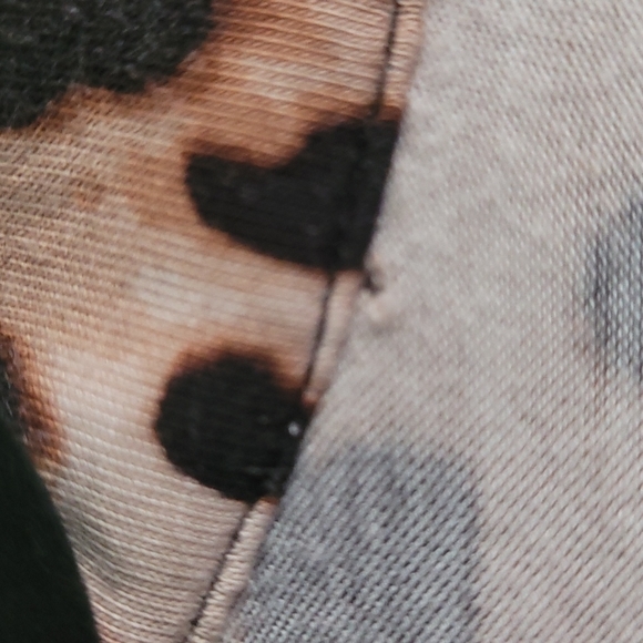 Calvin Klein Leopard Print Top Size Medium - Picture 6 of 9